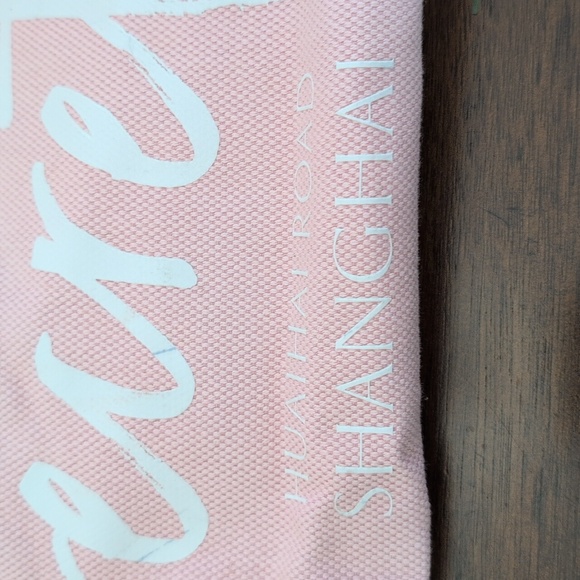 Victoria's Secret Huaihai Road Shanghai Tote Bag - Picture 7 of 14